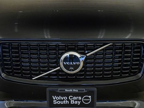 Certified 2023 Volvo XC90 T8 Ultimate AWD/4WD image 8