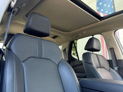 Certified 2023 Honda Pilot Touring image 18