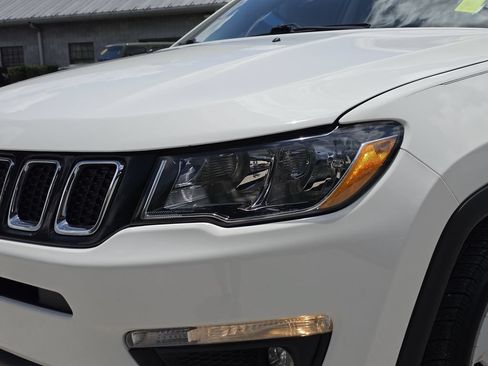 Certified 2018 Jeep Compass Latitude w/ Popular Equipment Group FWD image 7