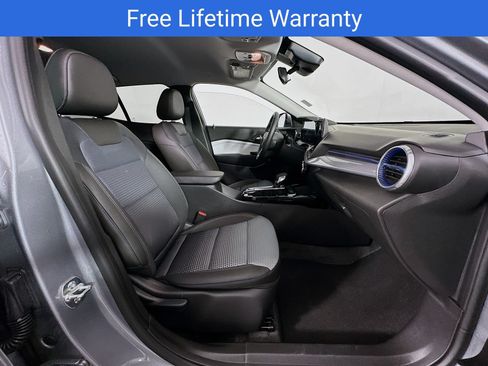 New 2025 Chevrolet Trax LT w/ Driver Confidence Package FWD image 27