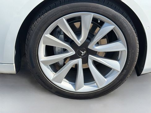 Used 2020 Tesla Model 3 RWD image 9