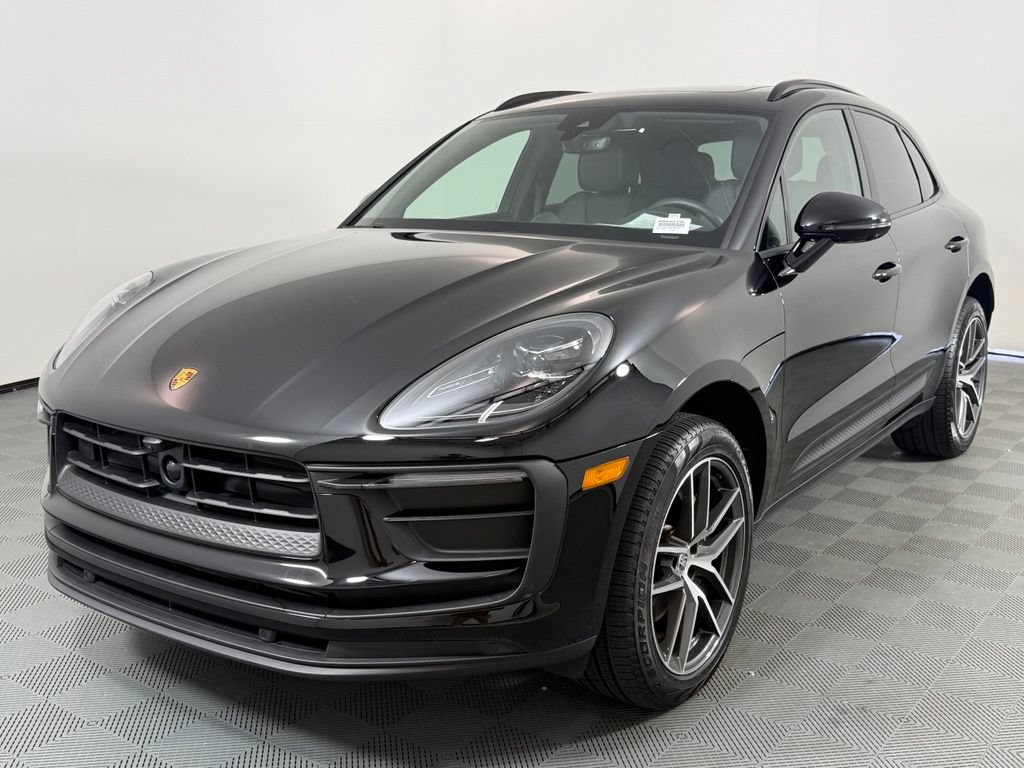 Certified 2026 Porsche Macan AWD/4WD image 1