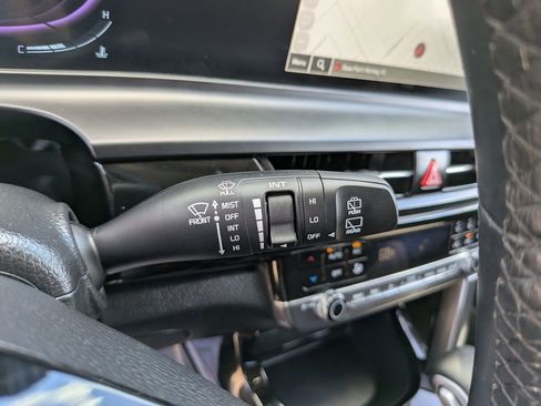 Certified 2025 Kia Seltos S AWD/4WD image 33
