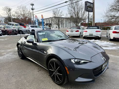 Used 2025 MAZDA MX-5 Miata Grand Touring image 8