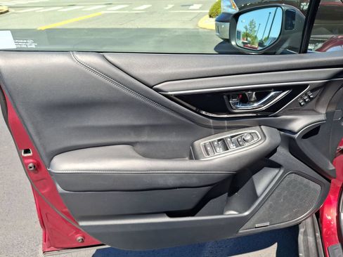 Used 2022 Subaru Outback Limited AWD/4WD image 19