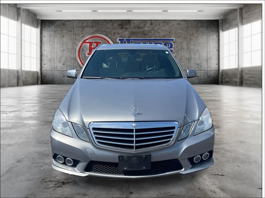 Used 2010 Mercedes-Benz E 350 4MATIC Sedan image 2