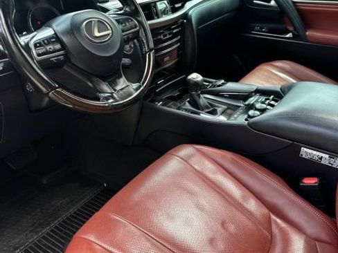 Used 2020 Lexus LX 570 4WD w/ Sport Package image 13