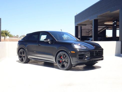 New 2026 Porsche Cayenne GTS AWD/4WD image 7