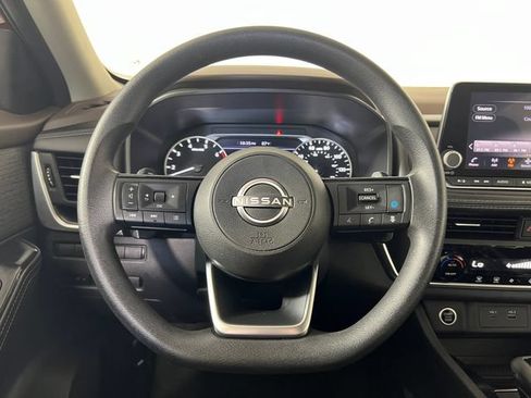 Used 2023 Nissan Rogue SV AWD/4WD image 15