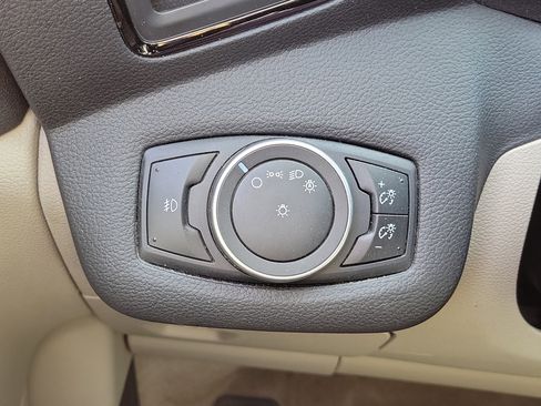 Used 2015 Ford Escape Titanium image 25