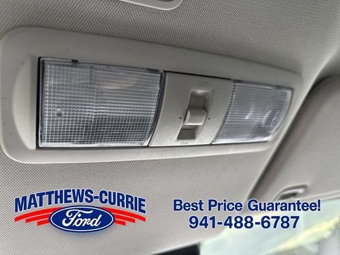 Used 2023 Nissan Titan SV AWD/4WD image 24