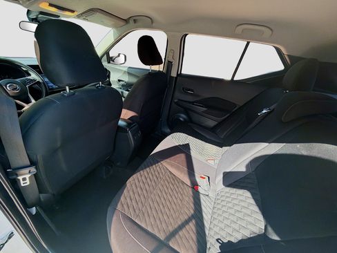 Used 2021 Nissan Kicks SV FWD image 23