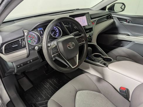 Used 2022 Toyota Camry LE FWD image 21