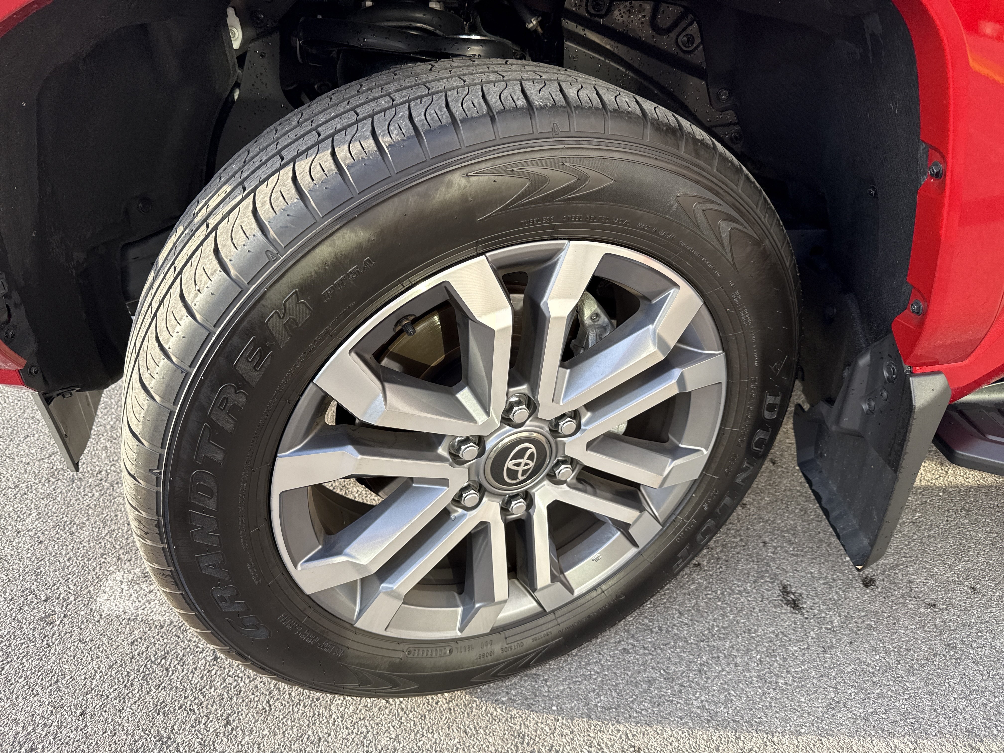 Used 2025 Toyota 4Runner Limited AWD/4WD image 4