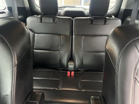 Used 2022 Ford Explorer XLT w/ Equipment Group 202A image 20