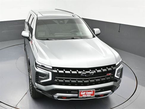 Used 2025 Chevrolet Suburban Z71 w/ Z71 Off-Road Package AWD/4WD image 40
