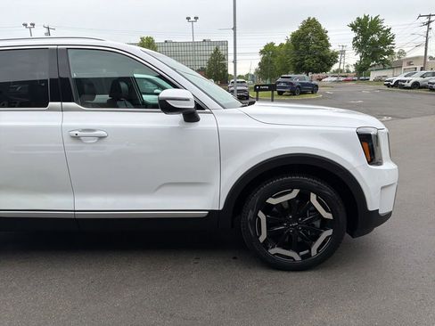 Used 2023 Kia Telluride S w/ S Sunroof Package AWD/4WD image 6