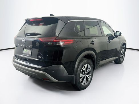 Used 2023 Nissan Rogue SV FWD image 9