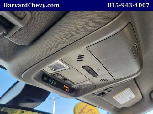 Used 2024 GMC Terrain SLT FWD image 15