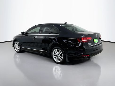 Used 2017 Volkswagen Jetta SEL FWD image 7
