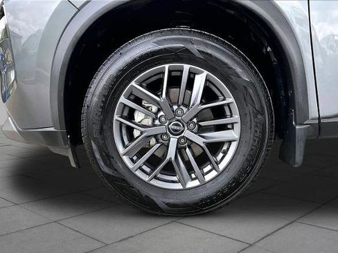 Certified 2023 Nissan Rogue S FWD image 11