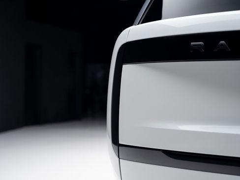 Used 2023 Land Rover Range Rover SE image 27