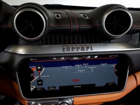 Used 2019 Ferrari Portofino image 41