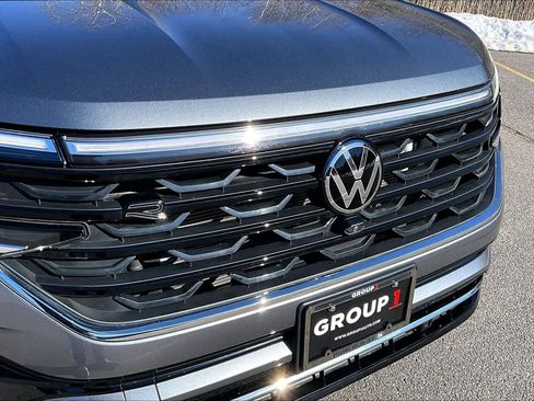 Used 2024 Volkswagen Atlas SEL Premium R-Line image 30