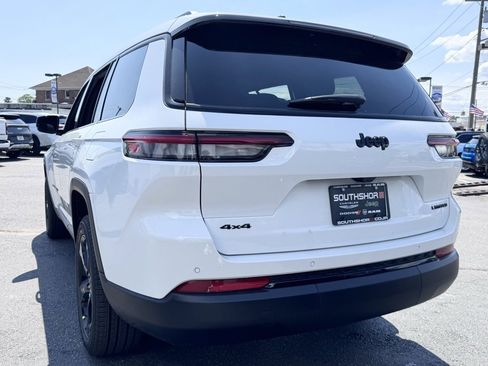 New 2025 Jeep Grand Cherokee Limited w/ Black Appearance Package image 5