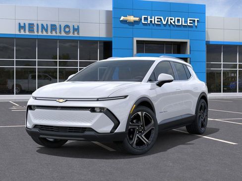 New 2026 Chevrolet Equinox EV LT w/ Convenience Package II image 6