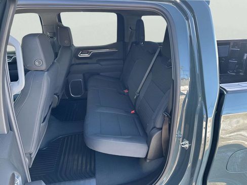 Used 2025 Chevrolet Silverado 1500 LT image 31