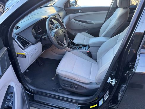 Used 2017 Hyundai Tucson SE image 19