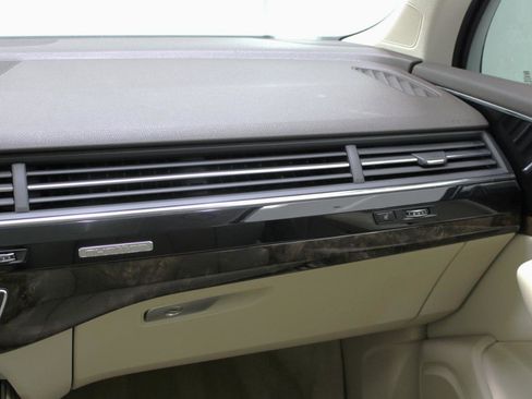 Used 2017 Audi Q7 3.0T Prestige w/ Prestige Package image 58