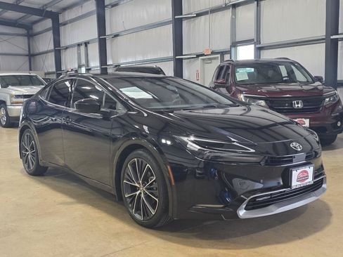 Used 2024 Toyota Prius Limited w/ Limited Premium Package FWD image 3