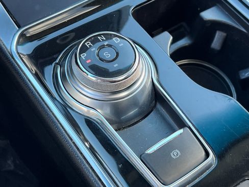 Used 2019 Ford Edge Titanium w/ Equipment Group 301A image 22