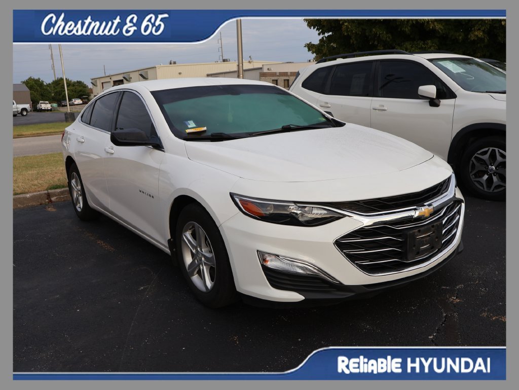 Used 2020 Chevrolet Malibu LS FWD image 1
