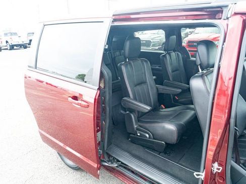 Certified 2019 Dodge Grand Caravan GT FWD image 14