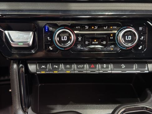 Used 2025 GMC Sierra 1500 AT4 w/ AT4 Preferred Package AWD/4WD image 34