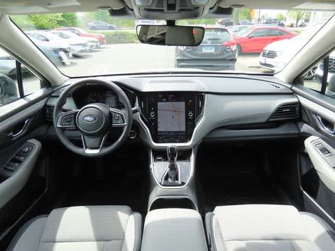 Used 2024 Subaru Outback Premium AWD/4WD image 17