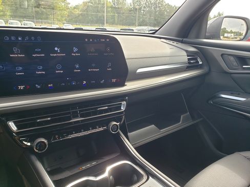 New 2026 Chevrolet Traverse LT w/ LPO, Floor Liner Package image 25