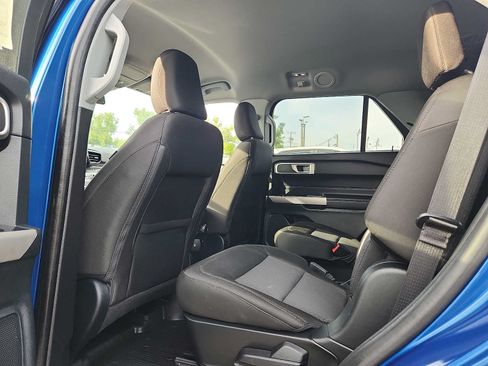Used 2022 Ford Explorer XLT AWD/4WD image 10