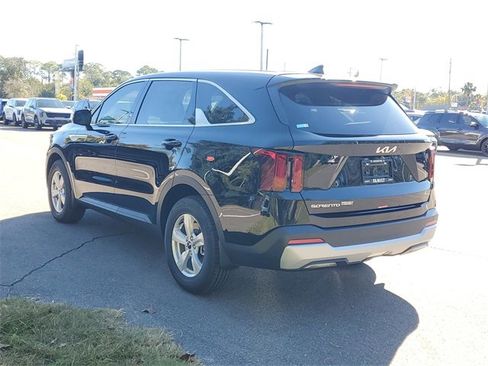 New 2026 Kia Sorento LX image 4