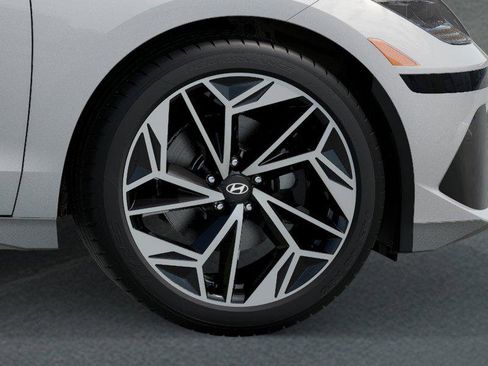 New 2025 Hyundai Ioniq 6 SEL image 8