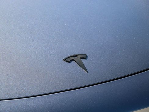 Used 2018 Tesla Model 3 Long Range AWD/4WD image 5
