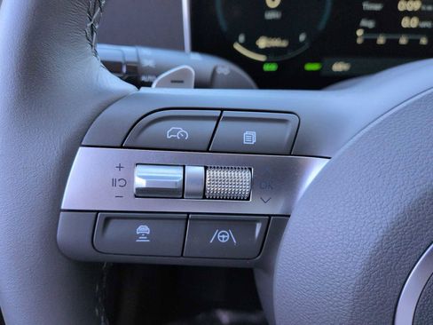 New 2025 Hyundai Sonata Limited image 25