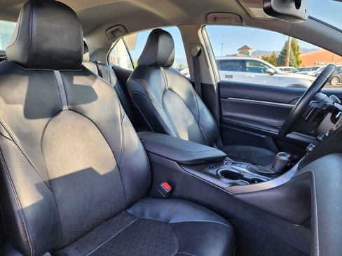 Used 2023 Toyota Camry XSE image 14
