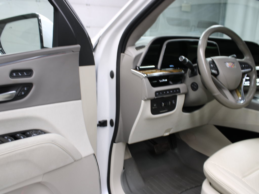 Used 2021 Cadillac Escalade ESV Premium Luxury Platinum AWD/4WD image 67
