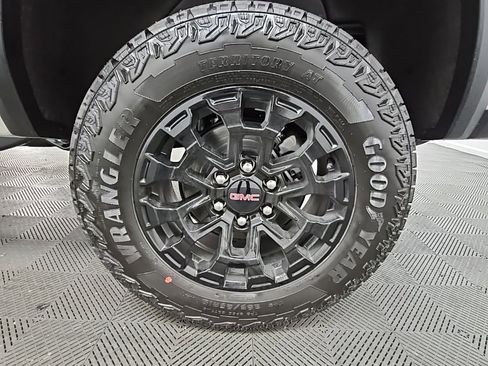 New 2026 GMC Canyon Elevation w/ Convenience Package image 43