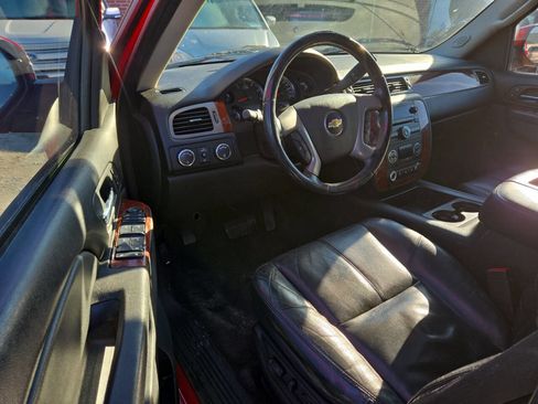 Used 2011 Chevrolet Avalanche LT w/ Luxury Package image 7