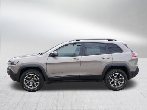 Used 2020 Jeep Cherokee Trailhawk w/ Cold Weather Group AWD/4WD image 4